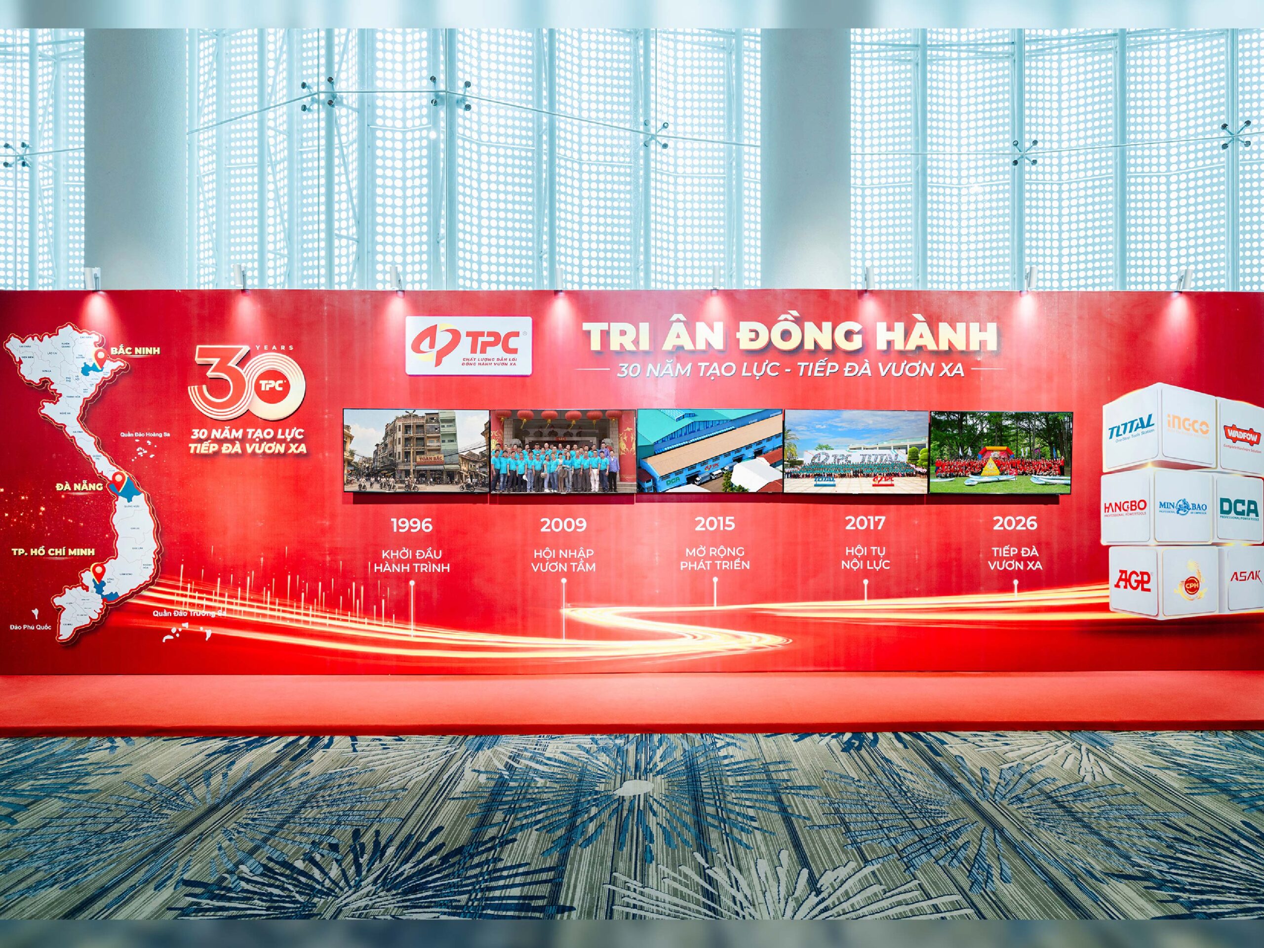 Booth hành trình TPC: 30 năm kể qua 5 khung hình tại Gala “Tri ân đồng hành”